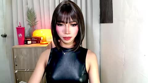 Snapshot of ravennax chatting on November 28, 2025, 3:58 pm ravennaxx online show from November 28, 2025, 3:58 pm