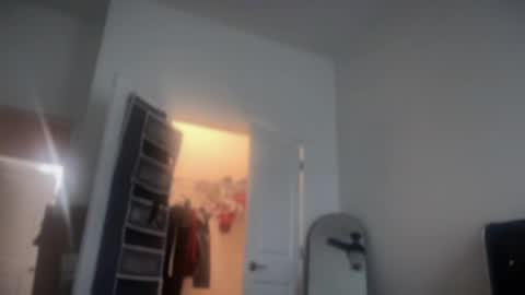 Snapshot of ravenrayyy chatting on October 19, 2025, 12:17 pm Raven Ray online show from October 19, 2025, 12:17 pm