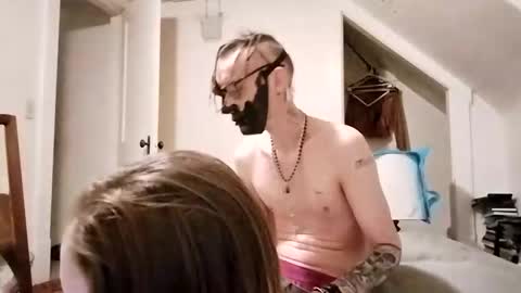 Raver online show from December 10, 2024, 4:34 am