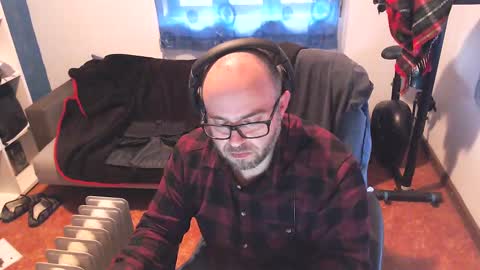 ravingr3d3 online show from March 3, 2025, 5:07 pm