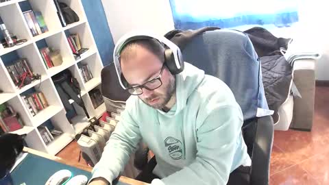 ravingr3d3 online show from November 21, 2025, 9:19 am