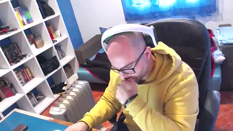 ravingr3d3 online show from December 19, 2025, 11:50 am