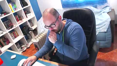 ravingr3d3 online show from January 9, 2026, 9:01 am