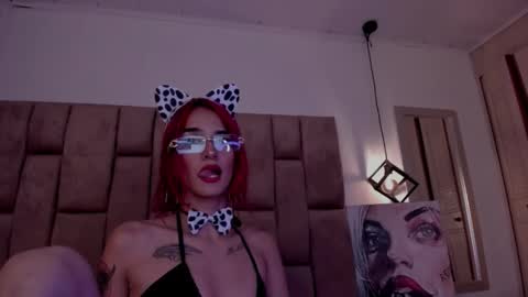 ravynrouge_ online show from October 22, 2025, 2:01 am