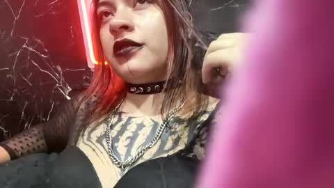 Snapshot of raw_velvet chatting on July 17, 2026, 1:34 am Anny and Spike online show from July 17, 2026, 1:34 am