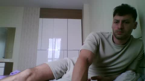 rawdr3 online show from May 29, 2026, 4:32 am