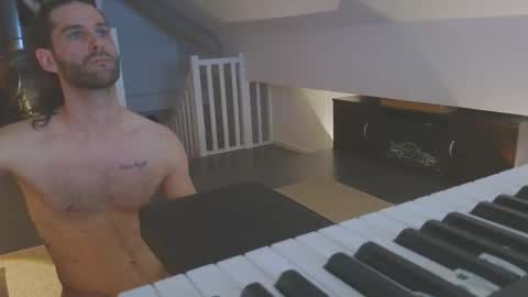 Snapshot of rawfrench chatting on December 17, 2025, 5:19 pm rawfrench online show from December 17, 2025, 5:19 pm