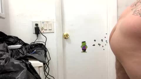 Snapshot of rawhard77 chatting on December 7, 2024, 8:33 am Rawhard77 online show from December 7, 2024, 8:33 am