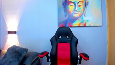 Snapshot of rawmathews chatting on February 14, 2025, 5:41 am rawmathews online show from February 14, 2025, 5:41 am