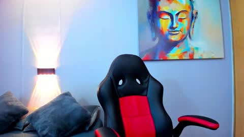 Snapshot of rawmathews chatting on February 18, 2025, 1:54 am rawmathews online show from February 18, 2025, 1:54 am