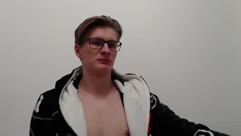 Snapshot of ray_booy chatting on December 4, 2024, 10:41 pm Ray Booy online show from December 4, 2024, 10:41 pm