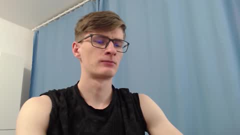 Snapshot of ray_booy chatting on October 3, 2025, 7:44 pm Ray Booy online show from October 3, 2025, 7:44 pm