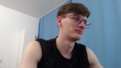 Snapshot of ray_booy chatting on October 4, 2025, 1:20 pm Ray Booy online show from October 4, 2025, 1:20 pm