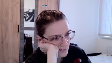 Snapshot of ray_lol chatting on April 19, 2026, 5:12 pm Ray-Ray online show from April 19, 2026, 5:12 pm