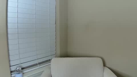 RayBabe online show from December 5, 2025, 3:59 am