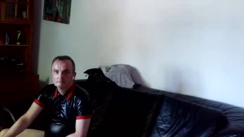 Snapshot of raybarbieri chatting on July 2, 2026, 6:36 pm raybarbieri online show from July 2, 2026, 6:36 pm