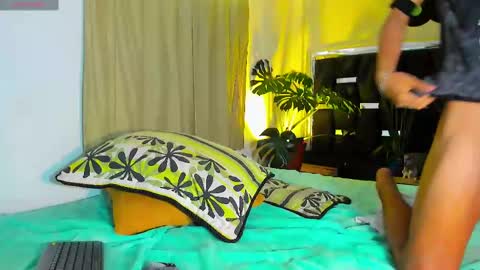 Rayn online show from February 21, 2025, 8:05 pm