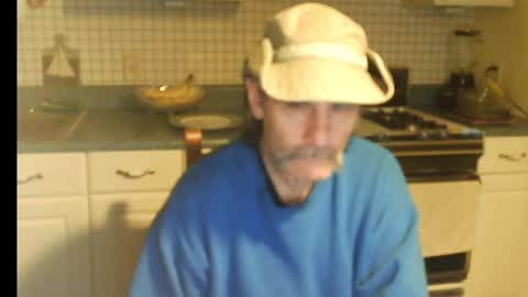 Snapshot of raylene4u2 chatting on November 11, 2025, 9:53 am Ray online show from November 11, 2025, 9:53 am