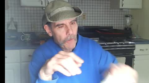 Snapshot of raylene4u2 chatting on December 2, 2025, 8:59 pm Ray online show from December 2, 2025, 8:59 pm