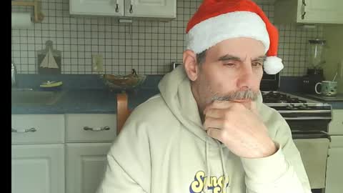 Snapshot of raylene4u2 chatting on December 15, 2025, 8:13 pm Ray online show from December 15, 2025, 8:13 pm