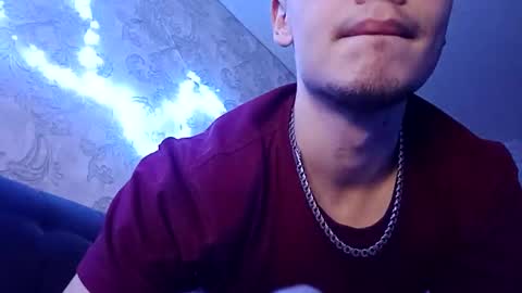 Snapshot of raymartino chatting on February 11, 2025, 2:46 am RayMartino online show from February 11, 2025, 2:46 am