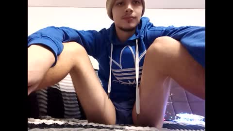 Snapshot of raymartino chatting on December 13, 2025, 9:31 pm RayMartino online show from December 13, 2025, 9:31 pm