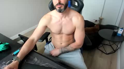 raysexparty online show from April 21, 2026, 5:39 pm