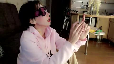 Snapshot of raziel_haze chatting on November 10, 2025, 6:01 am Yrriel Strife Candy-Demon Caveboy mr. Cringe online show from November 10, 2025, 6:01 am