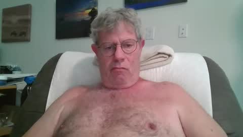 Snapshot of rbycks chatting on April 18, 2026, 5:39 pm mickey95003 online show from April 18, 2026, 5:39 pm