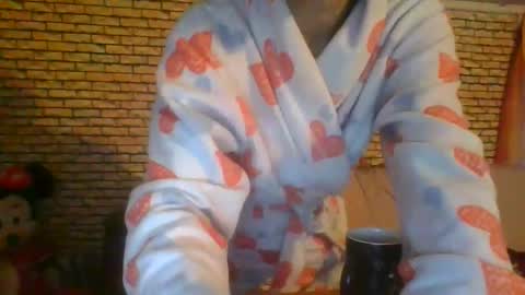 Snapshot of real_coupl3 chatting on November 23, 2025, 6:57 am real_coupl3 online show from November 23, 2025, 6:57 am