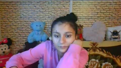 Snapshot of real_coupl3 chatting on November 23, 2025, 8:30 pm real_coupl3 online show from November 23, 2025, 8:30 pm