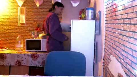 Snapshot of real_coupl3 chatting on April 18, 2026, 7:58 pm real_coupl3 online show from April 18, 2026, 7:58 pm