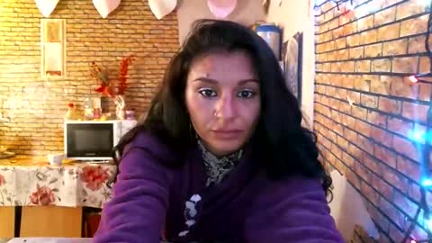 Snapshot of real_coupl3 chatting on April 19, 2026, 8:02 am real_coupl3 online show from April 19, 2026, 8:02 am