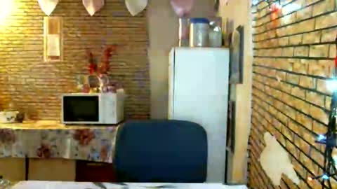 Snapshot of real_coupl3 chatting on April 20, 2026, 12:19 pm real_coupl3 online show from April 20, 2026, 12:19 pm