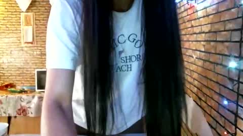 Snapshot of real_coupl3 chatting on April 26, 2026, 7:28 am real_coupl3 online show from April 26, 2026, 7:28 am