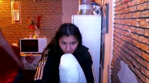 Snapshot of real_coupl3 chatting on April 29, 2026, 6:58 pm real_coupl3 online show from April 29, 2026, 6:58 pm