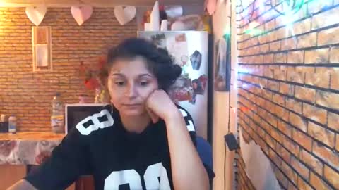 Snapshot of real_coupl3 chatting on May 22, 2026, 7:59 am real_coupl3 online show from May 22, 2026, 7:59 am