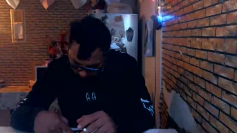 Snapshot of real_coupl3 chatting on May 24, 2026, 4:06 am real_coupl3 online show from May 24, 2026, 4:06 am
