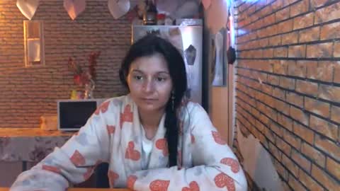 Snapshot of real_coupl3 chatting on May 30, 2026, 6:10 am real_coupl3 online show from May 30, 2026, 6:10 am