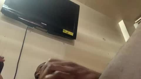 Snapshot of reallife1993 chatting on November 6, 2025, 8:59 am reallife1993 online show from November 6, 2025, 8:59 am