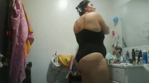 Snapshot of reallivepriestess chatting on November 7, 2025, 4:07 pm RealLivePriestess333 online show from November 7, 2025, 4:07 pm