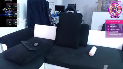 Snapshot of reallyman7 chatting on March 11, 2025, 1:48 am Ask me online show from March 11, 2025, 1:48 am