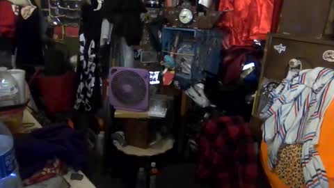 reallyredrum69th online show from October 23, 2025, 5:07 am