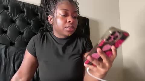 Snapshot of realplaygirll chatting on January 6, 2026, 12:58 am amourmyway online show from January 6, 2026, 12:58 am