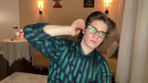 Snapshot of realsupermichael chatting on January 11, 2025, 6:44 pm AliceEve online show from January 11, 2025, 6:44 pm