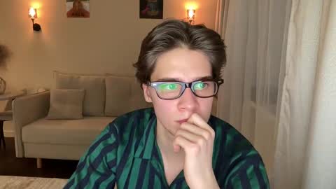 Snapshot of realsupermichael chatting on January 20, 2025, 6:32 pm AliceEve online show from January 20, 2025, 6:32 pm