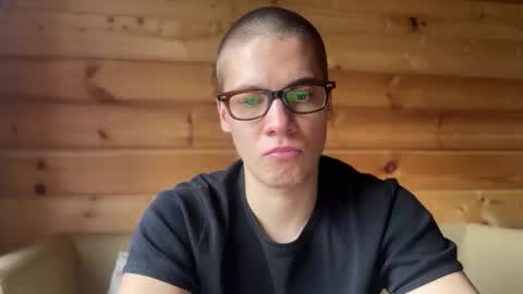 Snapshot of realsupermichael chatting on October 31, 2025, 10:38 am AliceEve online show from October 31, 2025, 10:38 am