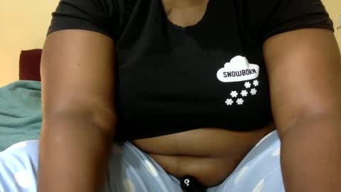 Snapshot of realsweetheart chatting on December 21, 2024, 8:43 pm REAL1SWEETHEART online show from December 21, 2024, 8:43 pm