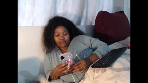 Snapshot of realsweetheart chatting on October 18, 2025, 6:48 am REAL1SWEETHEART online show from October 18, 2025, 6:48 am