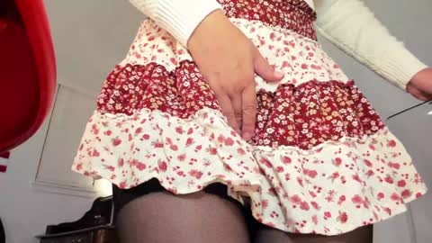 Maria  Realto online show from November 9, 2025, 3:16 am